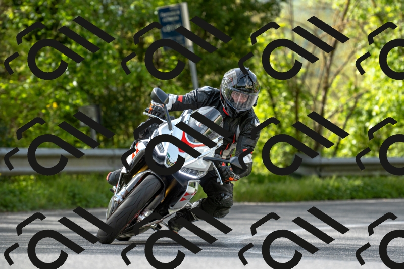 r013779
