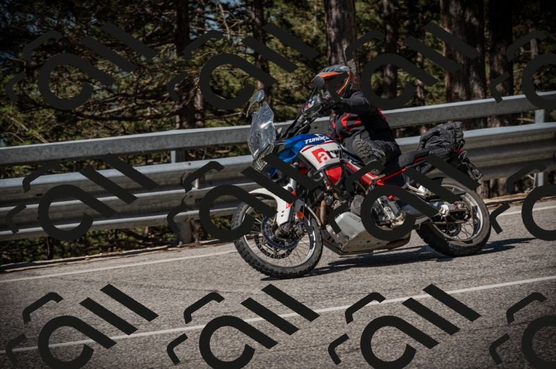 20250517_1004_am_-10