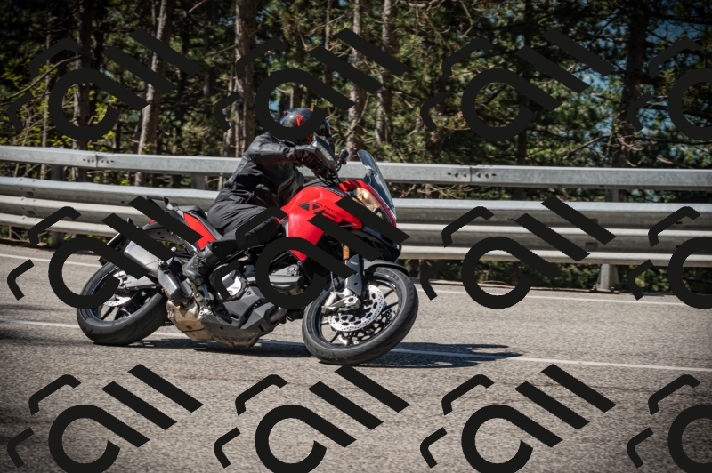 20250517_1015_am_-11