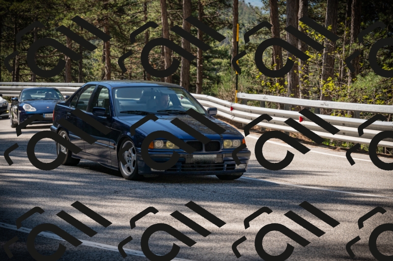 20250517_1015_am_-15