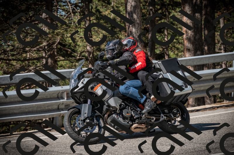 20250517_1017_am_-10