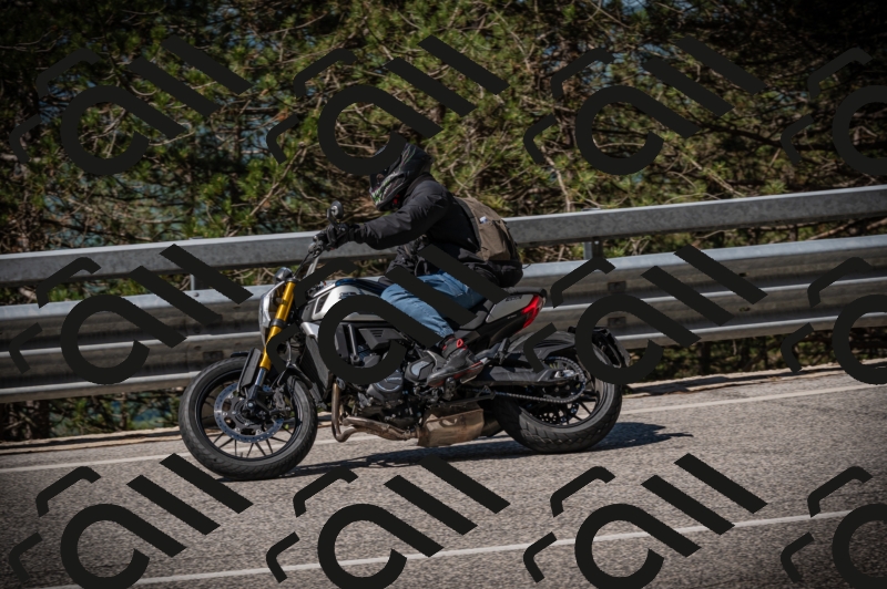 20250517_1017_am_-12