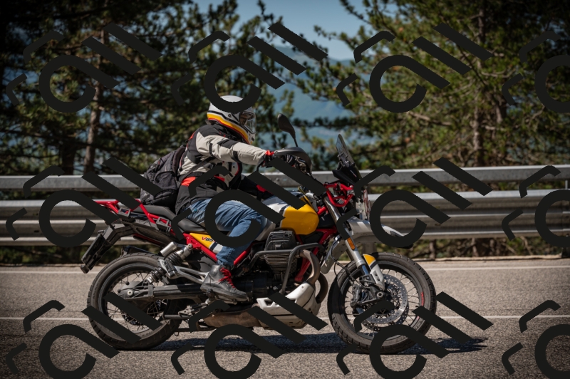 20250517_1034_am_-22