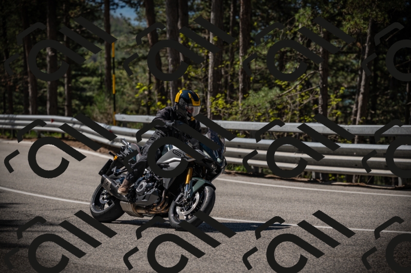 20250517_1034_am_-25