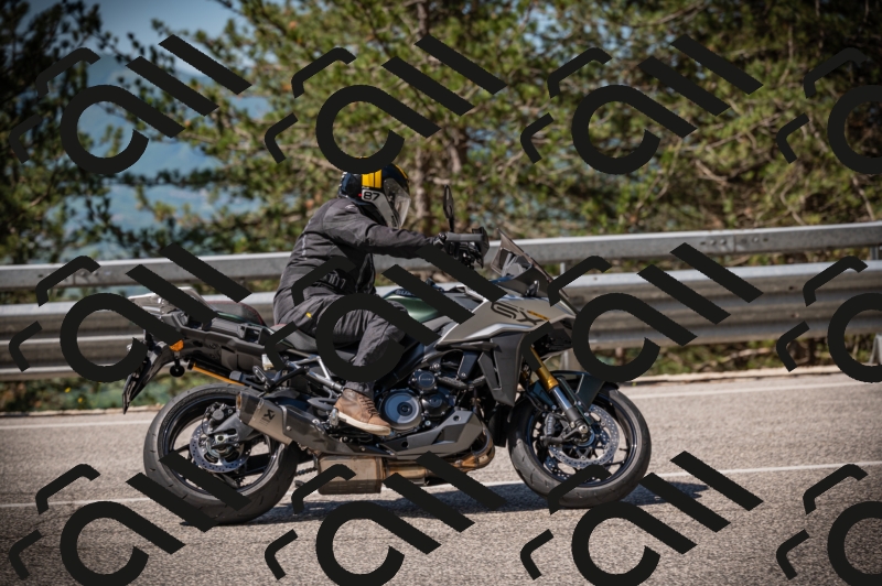 20250517_1034_am_-27