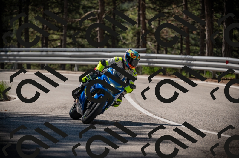 20250517_1036_am_-13