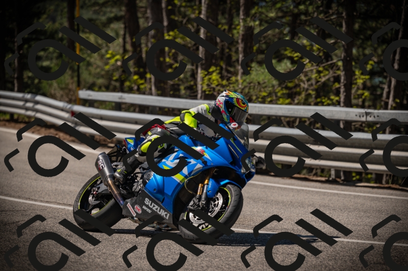 20250517_1036_am_-14