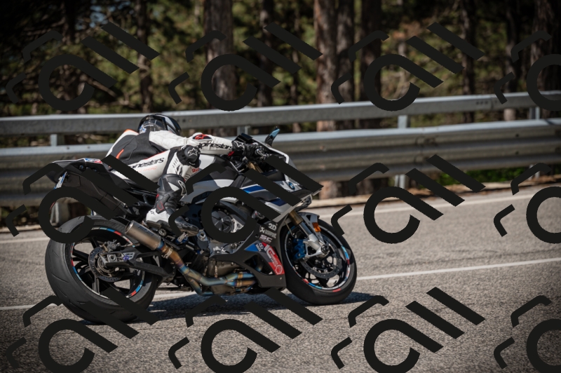 20250517_1036_am_-23