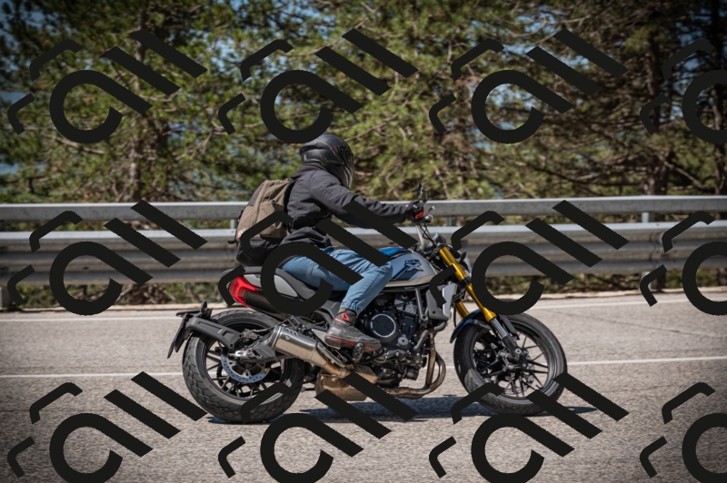 20250517_1057_am_-10