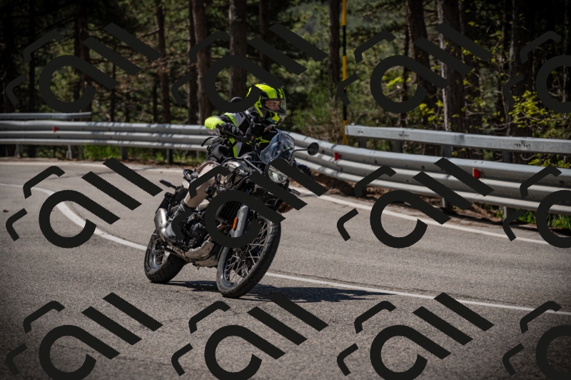 20250517_1100_am_-11