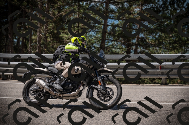 20250517_1100_am_-12