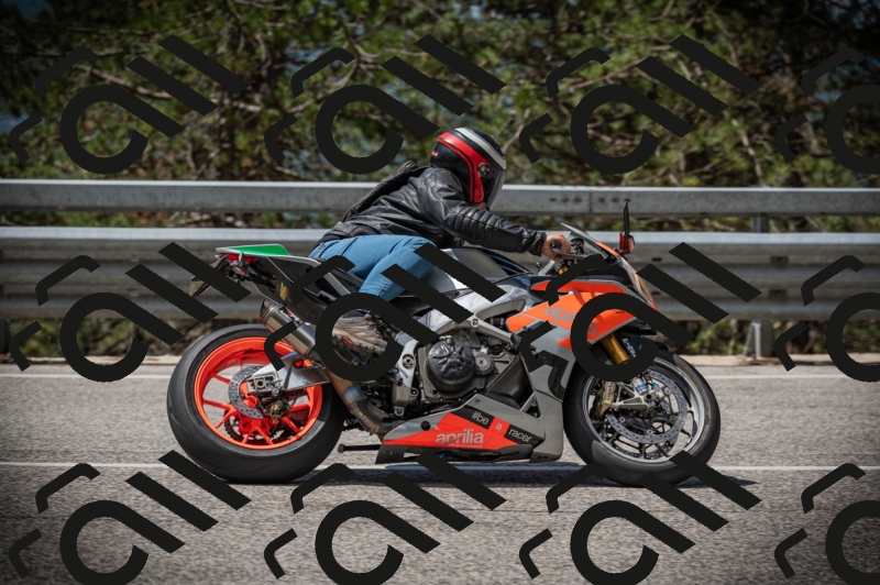 20250517_1124_am_-10