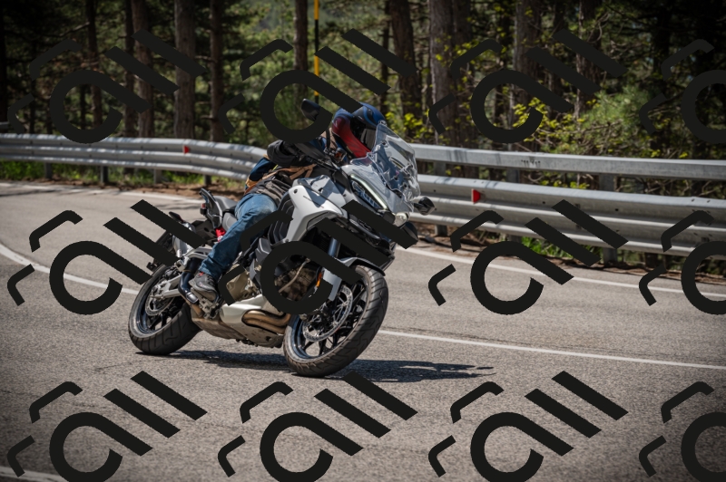 20250517_1134_am_-16