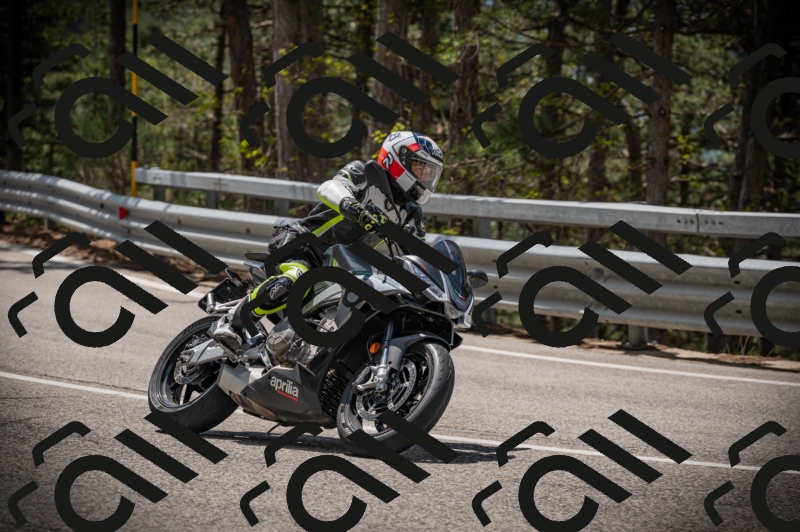 20250517_1159_am_-18