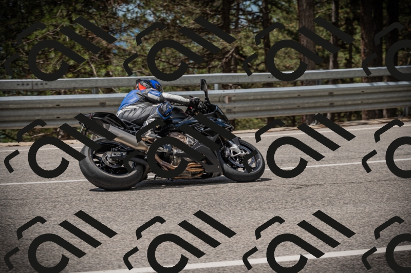 20250517_1207_am_-10