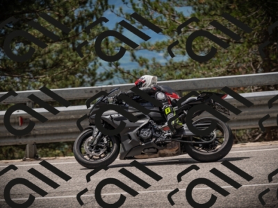 20250517_1209_am_-10