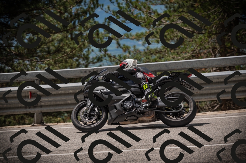 20250517_1209_am_-10