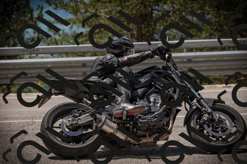 20250517_1220_am_-10