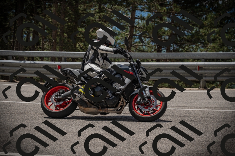 20250517_1220_am_-13