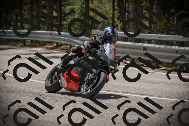 20250517_1223_am_-12