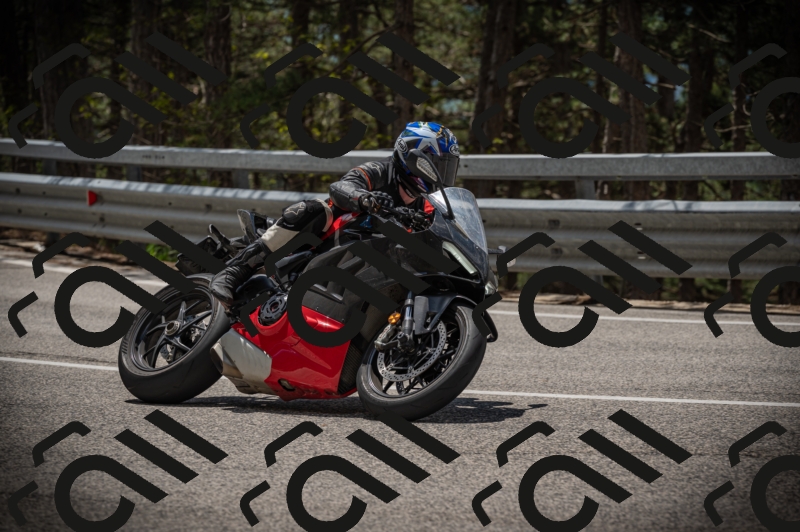 20250517_1223_am_-13