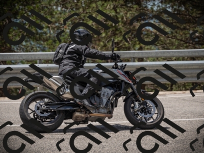 20250517_1225_am_-15