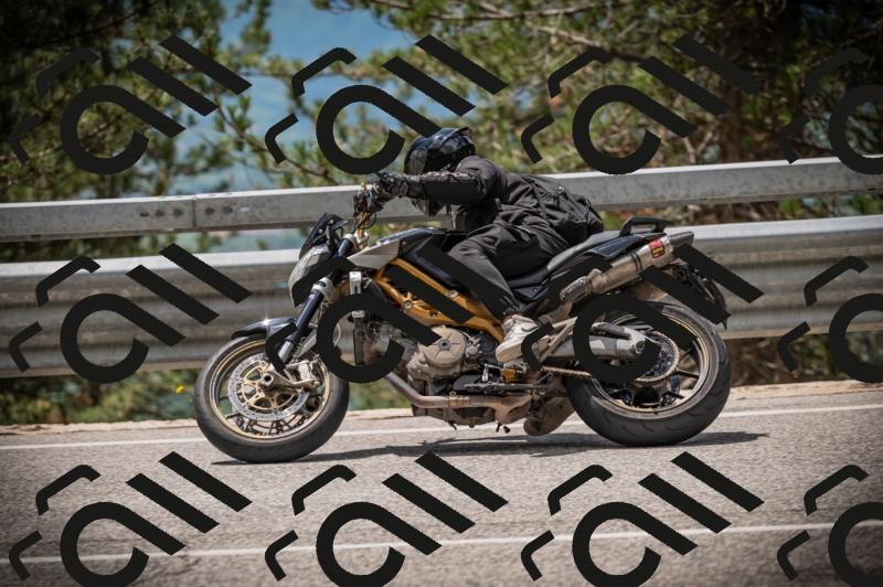 20250517_1228_am_-11