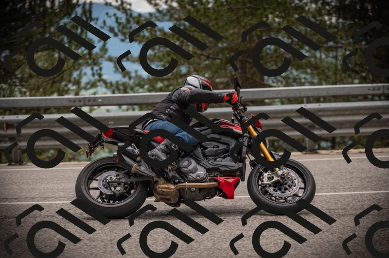 20250517_1236_am_-10