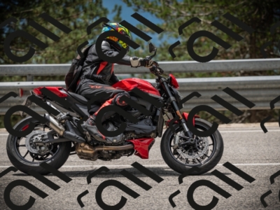 20250517_1238_am_-10