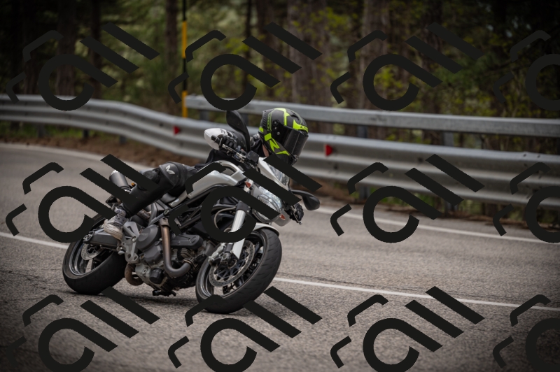 20250517_1241_am_-10