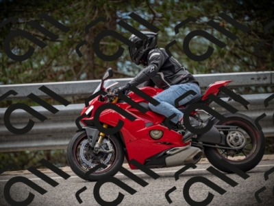 20250517_1241_am_-13