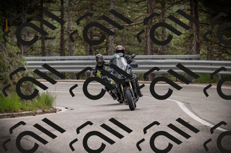 20250517_1245_am_-13