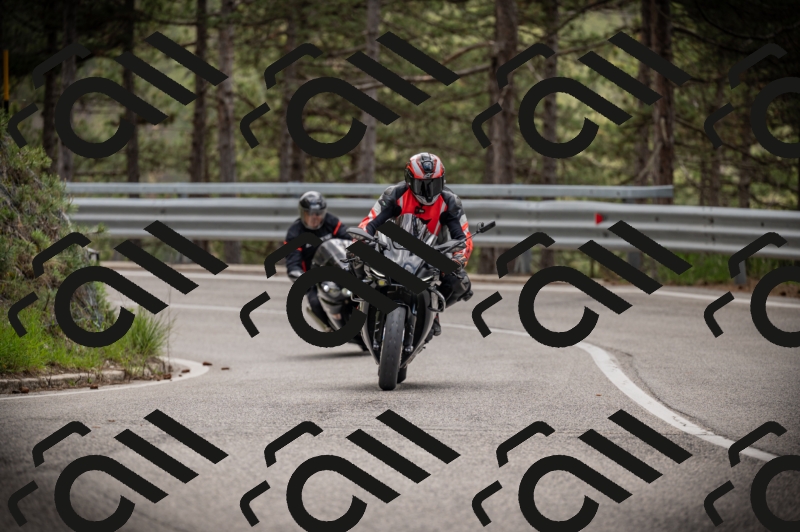 20250517_1247_am_-18