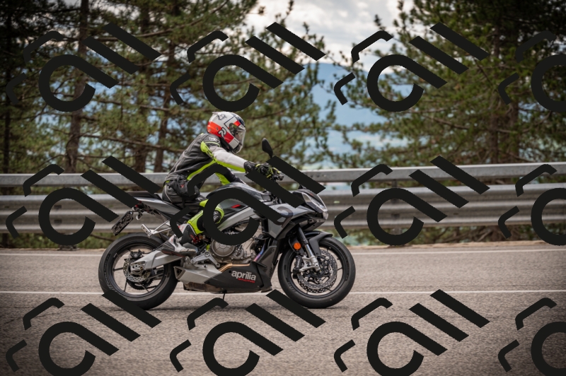 20250517_1248_am_-19