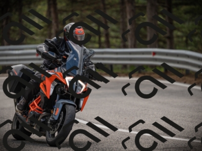 20250517_1256_am_-10