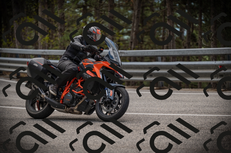 20250517_1256_am_-12