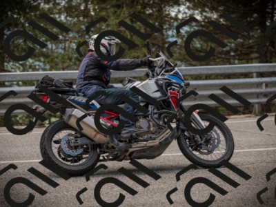 20250517_1256_am_-15