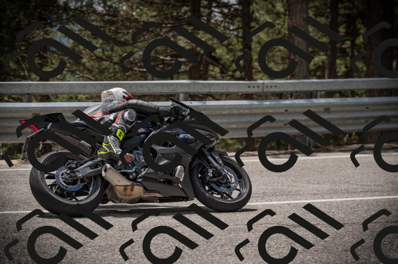 20250517_1258_am_-10