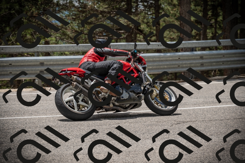 20250517_1258_am_-14