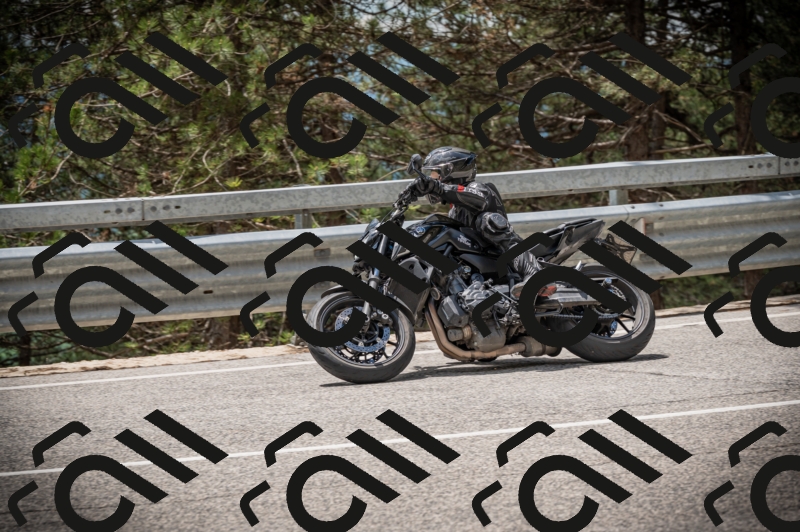 20250517_1258_am_-23