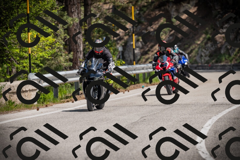 20250518120115-Z62_1042_am_