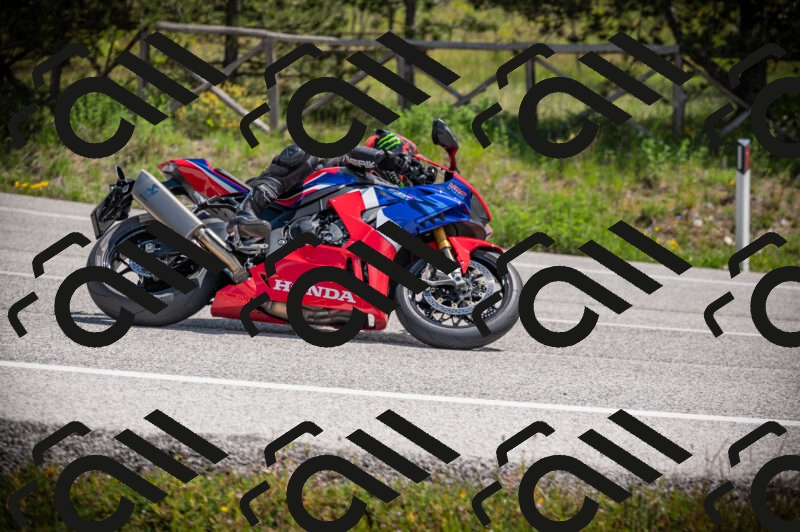 20250518120118-Z62_1047_am_