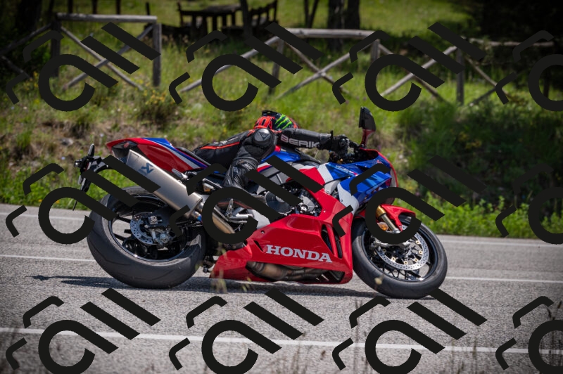 20250518120118-Z62_1048_am_