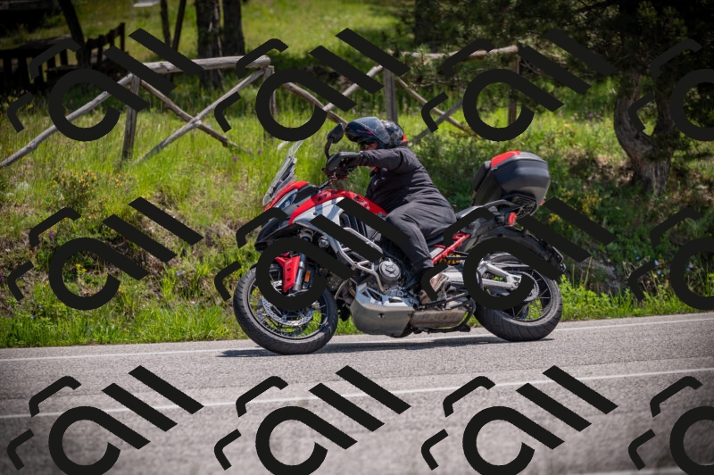 20250518120131-Z62_1059_am_