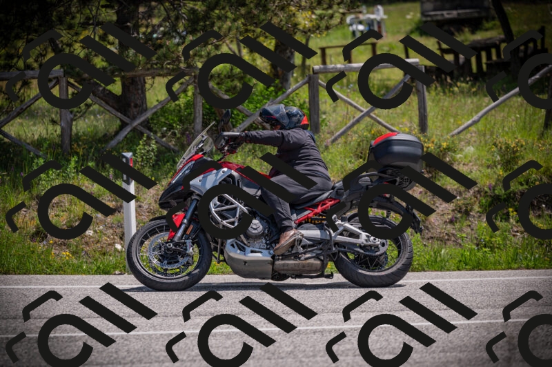 20250518120132-Z62_1060_am_