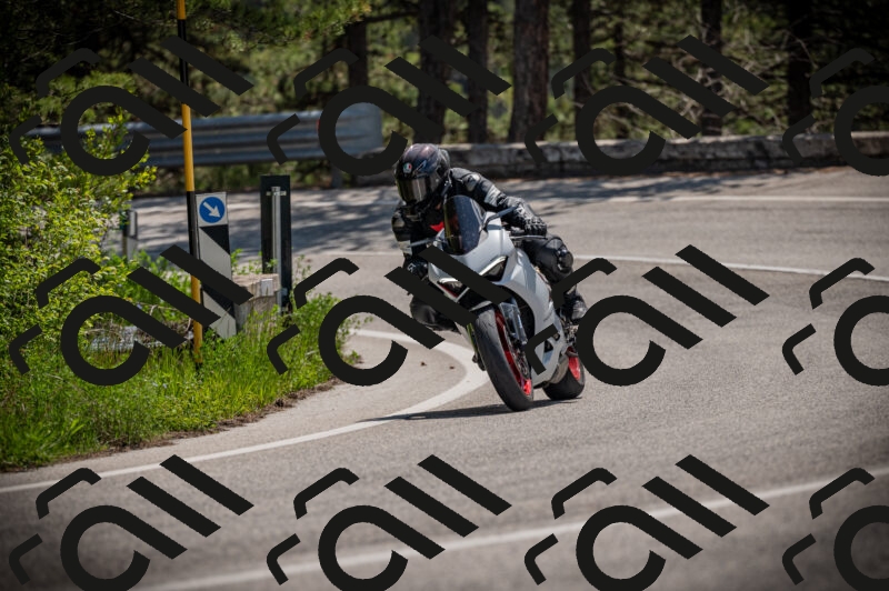 20250518120258-Z62_1080_am_