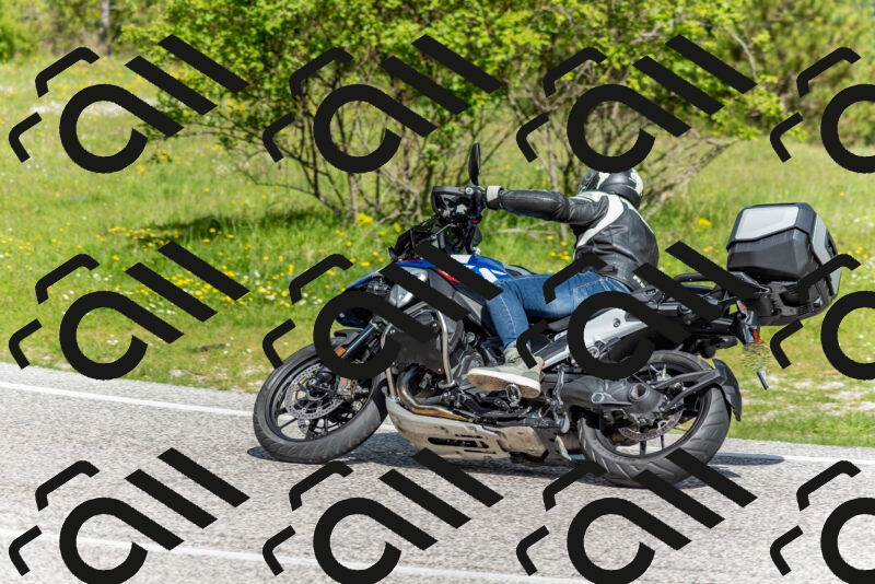 202505181033-DSC_7373_c2