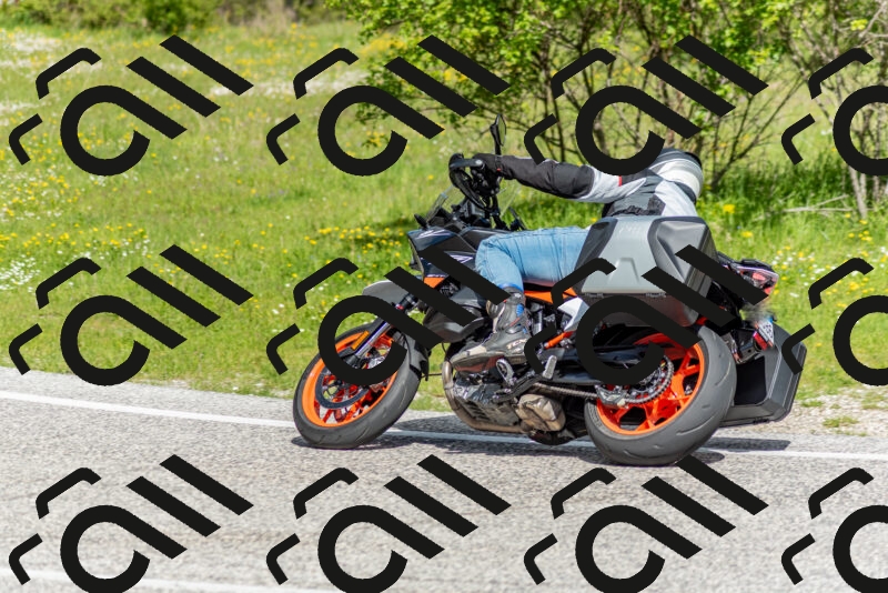 202505181035-DSC_7391_c2