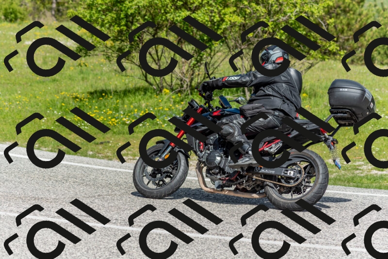 202505181049-DSC_7631_c2