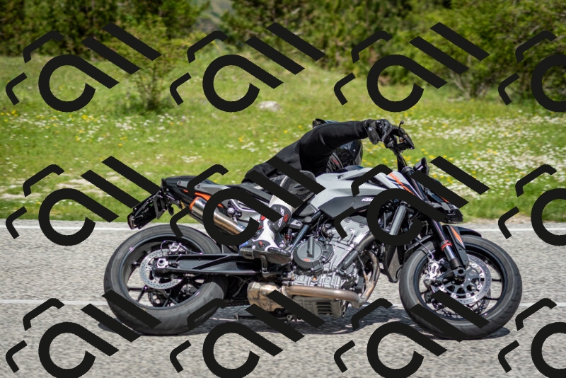 202505181110-DSC_8076_c2